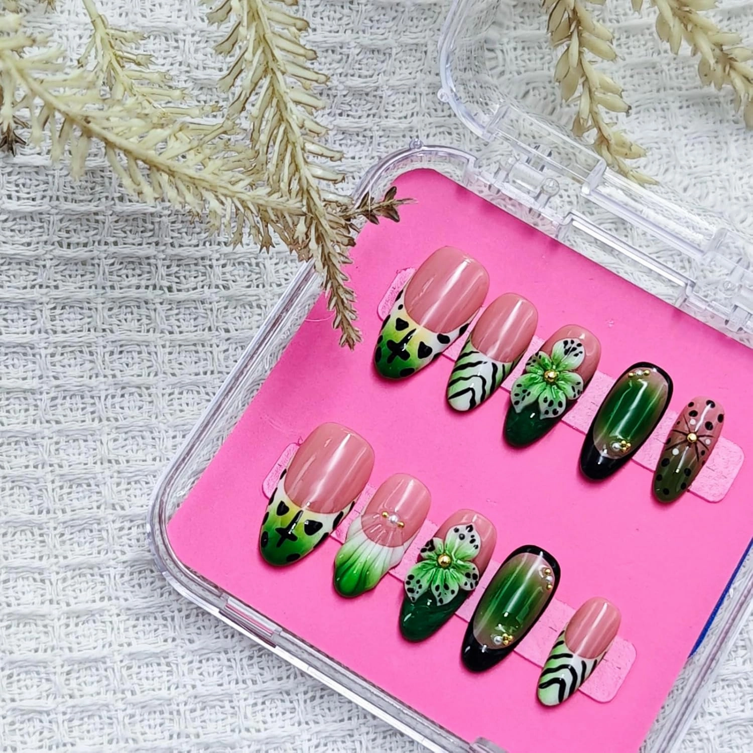 10 Pcs Handmade Press on Nails Medium Thick Fake Nails Green Almond False Nails with 3D Flower Design Luxury Hand-Painted Nails Unique Acrylic Nails Press ons Reusable Glue-Free Nails for Women (S)