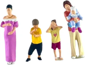 1:64 Diorama Figures Hand Painted People Models Hobby Resin Ideal Gifts Collections Street People Figures Miniature Layout, Four People Set