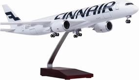 1:142 Scale for Airbus A350 Finnish Aircraft Model Die-Casting Machine Souvenir Decoration Collected Model Airplanes Miniatures Toy's Set(with Light)