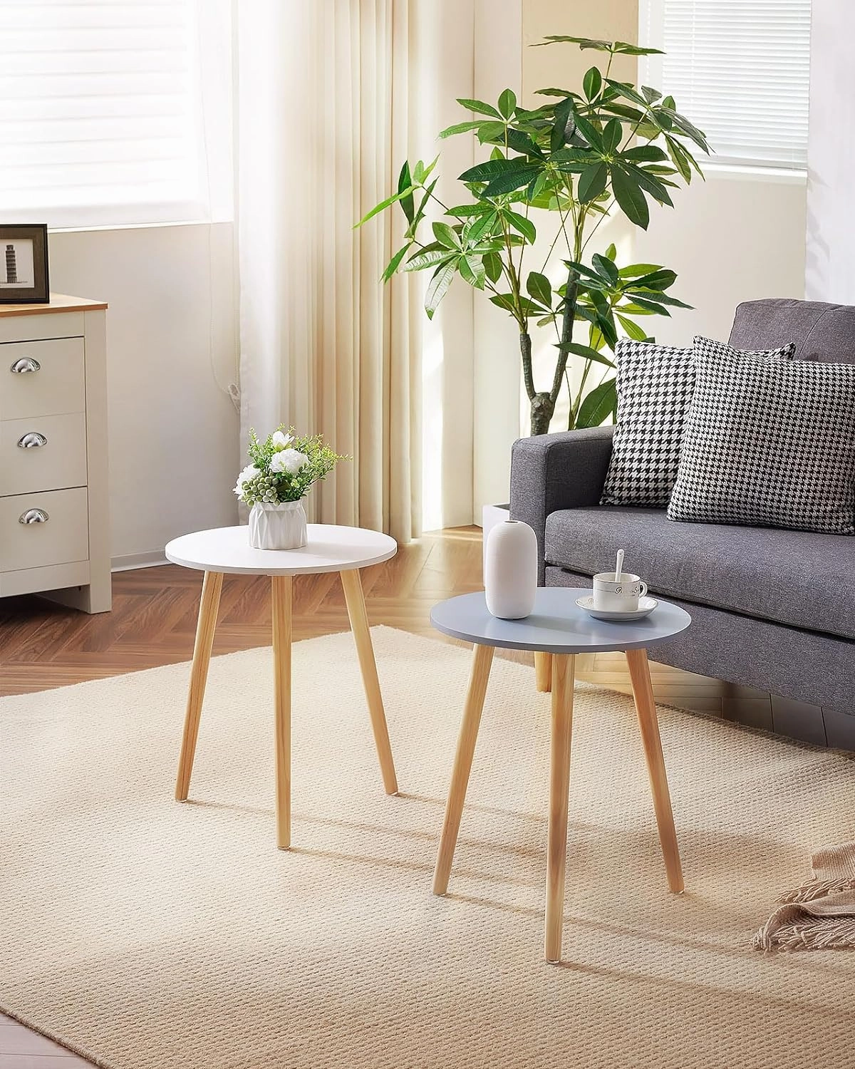 Apicizon Round Side Table, White Bedside Table Coffee End Table for Bedroom, Living Room, Small Spaces, Easy Assembly Nightstands with Natural Wood Legs, 16.5 x 20.5 Inches