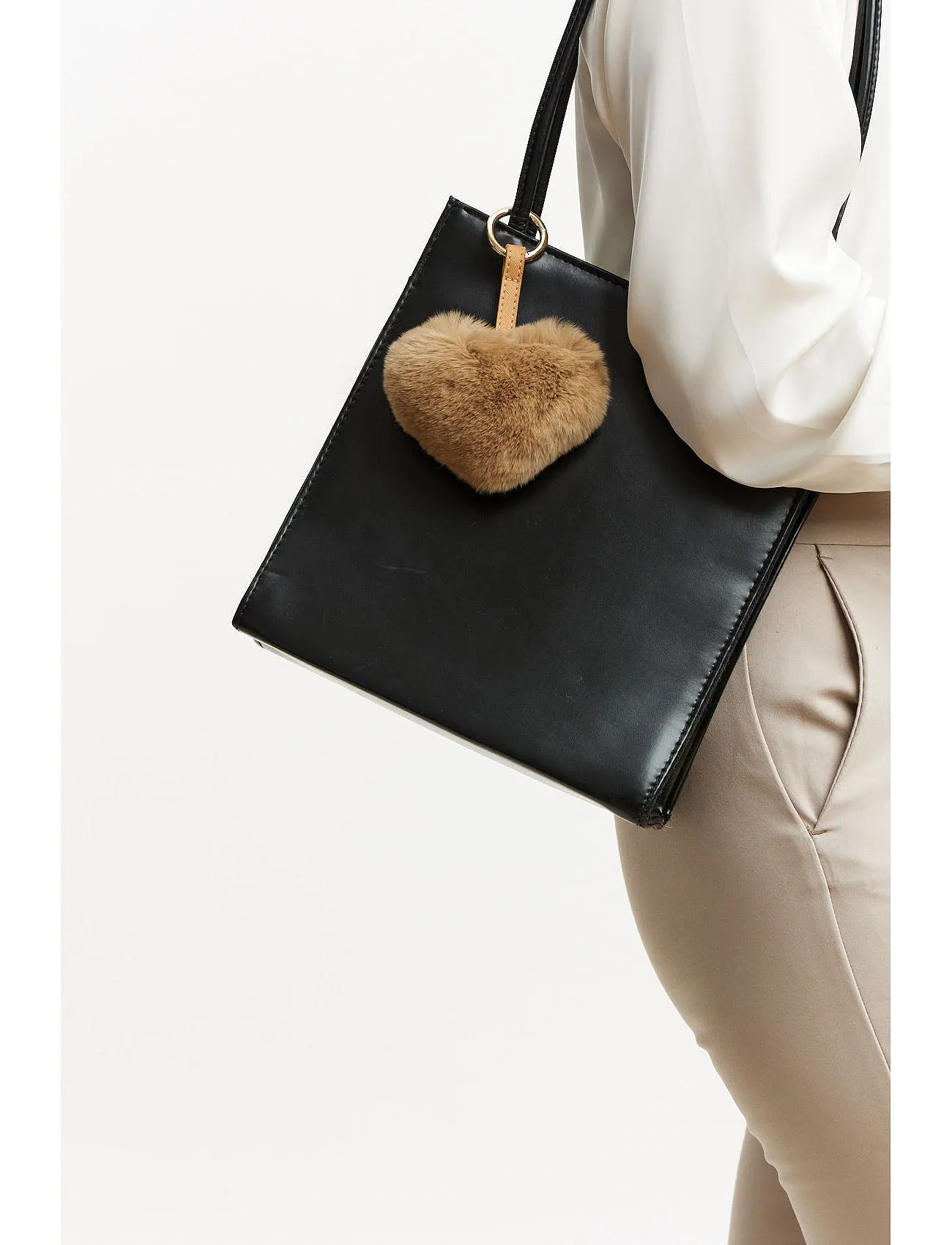Bagcharm heart-shaped fur - camel