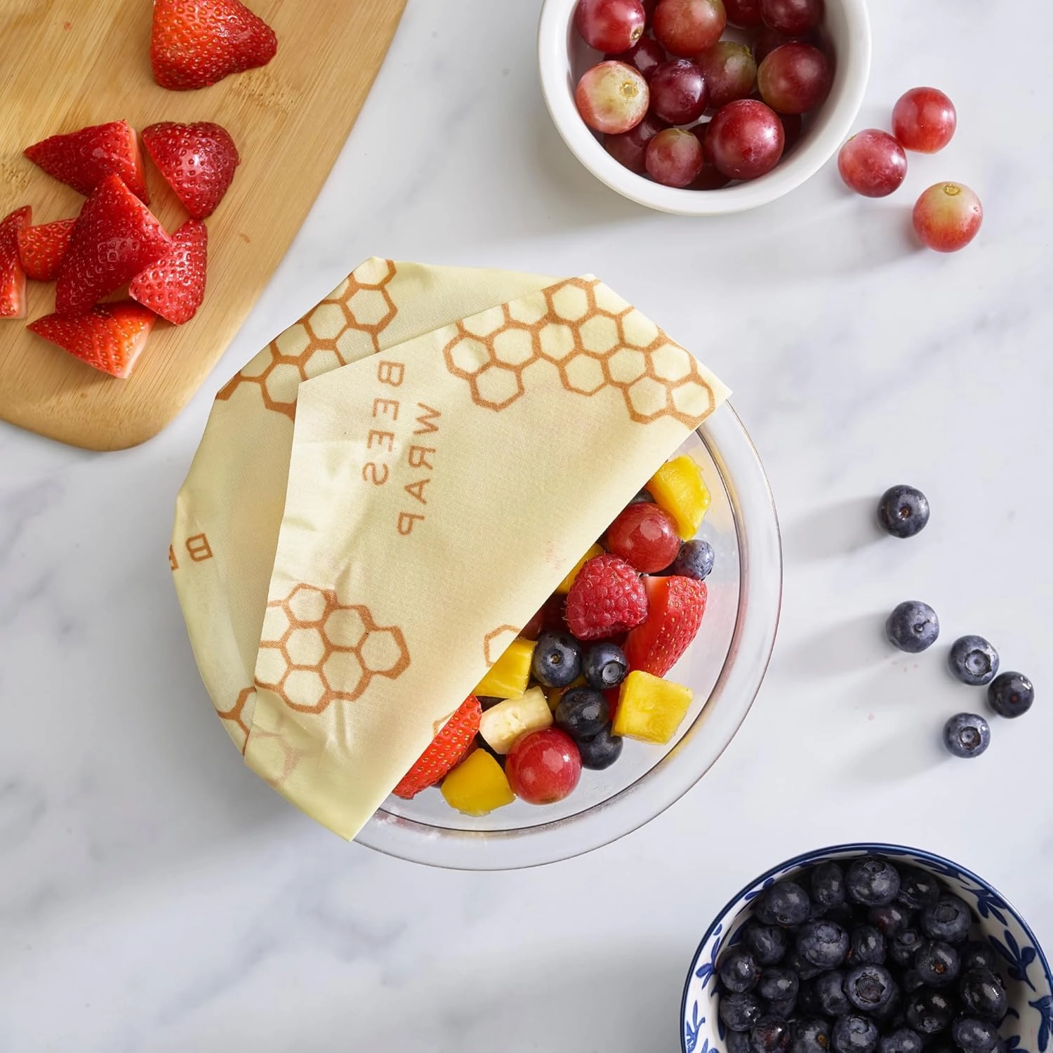 Bee's Wrap Beeswax Wraps for Food - Honeycomb & Bees   Bears Assorted 5 Pack (2L, 3M) Made in USA Reusable & Organic Food Wraps & Bowl Covers - Eco-Friendly Alternative to Aluminum Foil & Plastic Wrap