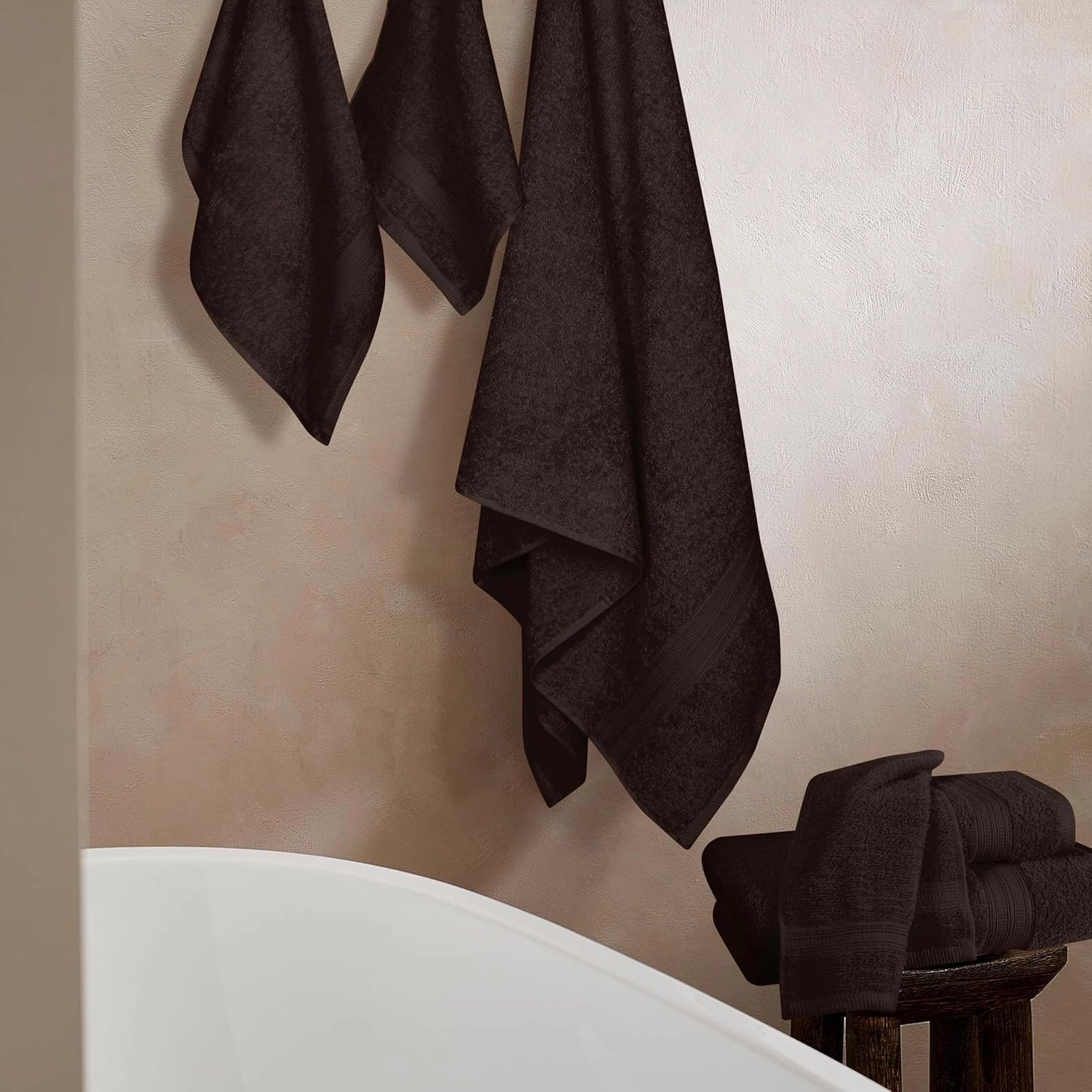 BOUTIQUO 6 Pack Cotton Towel Set, Contains 2 Bath Towels 27x54 inch, 2 Hand Towels 16x24 inch & 2 Wash Coths 12x12 inch, Ideal Everyday use, Ultra Soft Compact & Lightweight - Chocolate Brown