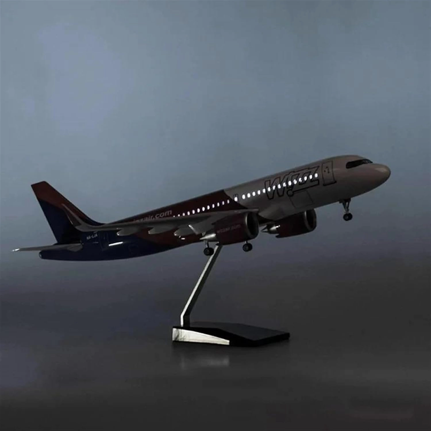 Die-cast 1 80 Scale Aircraft for A320 NEO Wizz Air Airline Light Wheeled Landing Gear Resin Aircraft Model Miniatures Set(W Light)