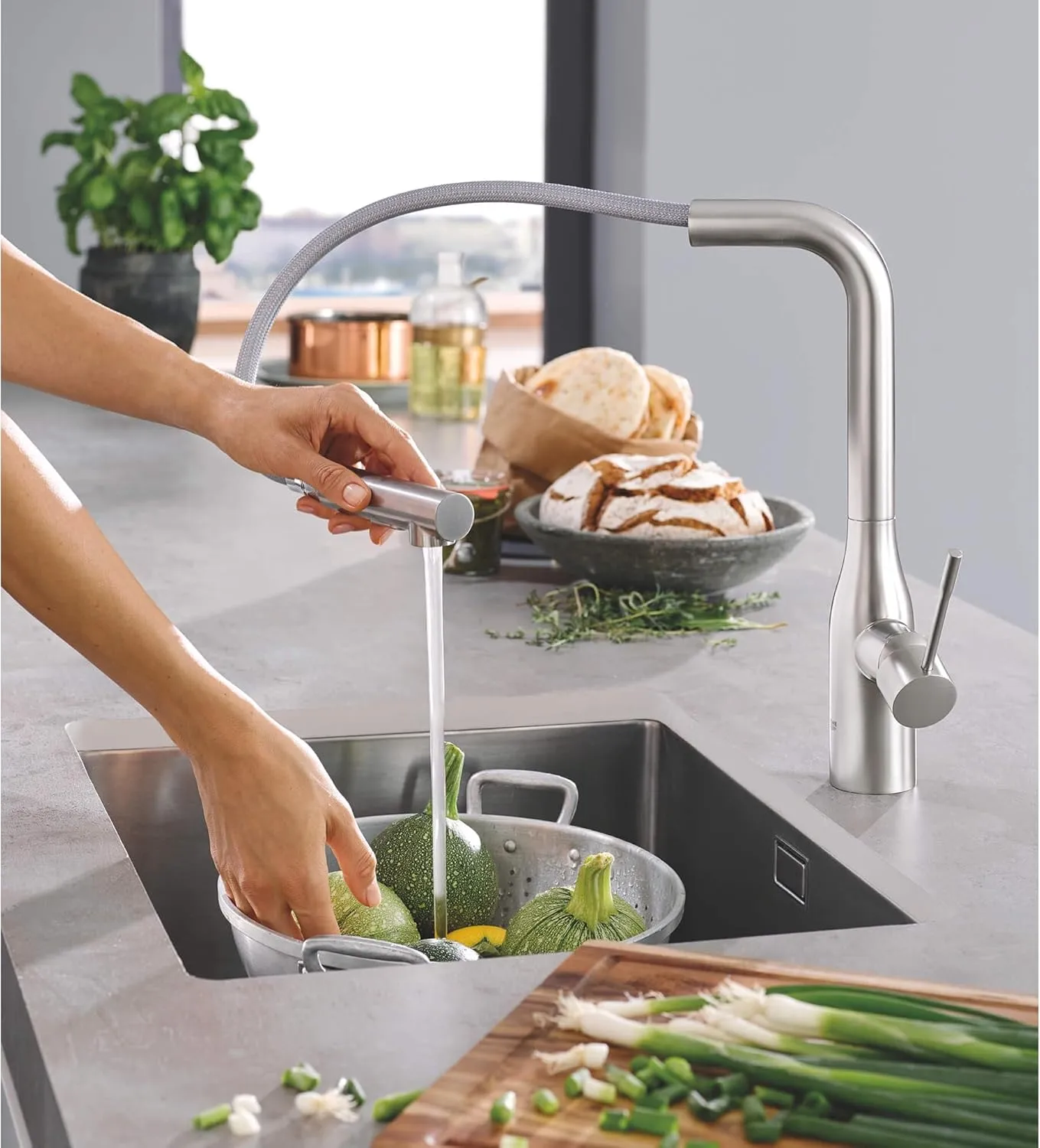 GROHE 30271DC0 Essence Dual Spray Pull-Out Kitchen Faucet Supersteel (Stainless Steel)