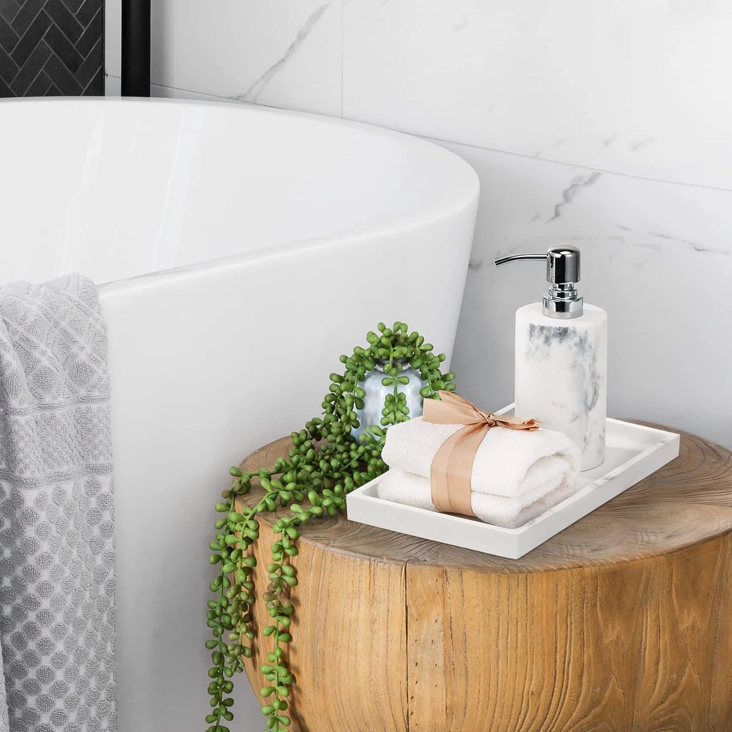 Luxspire Soap Dispenser, Cylinder-Shaped Marble Lotion Liquid Soap Pump Bottles, Refillable Shampoo Container, Decorative Hand Soap Resin Jar for Bathroom, Kitchen - White Marble