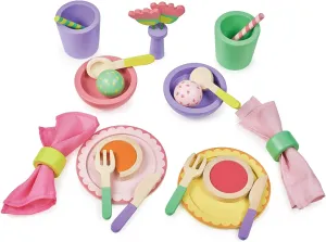 Mentari Toys - Party Time Lunch Set - 23pc Wood Pretend Play Food Set with Plates, Cutlery, Cups & Accessories - Role Play Kitchen/Café Toy - Sparks Creativity, Improves Social & Motor Skills - Age 3 