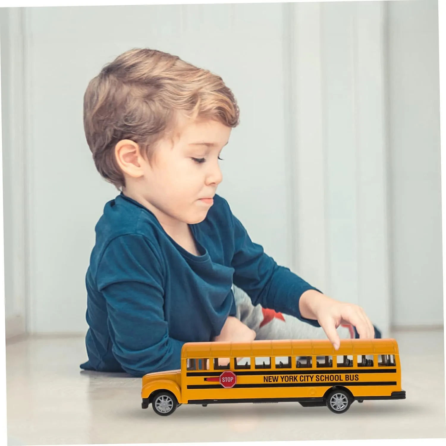 Milisten 1Pc Large Alloy Pull Bus Model for Lightweight Design for Play and Collection Present