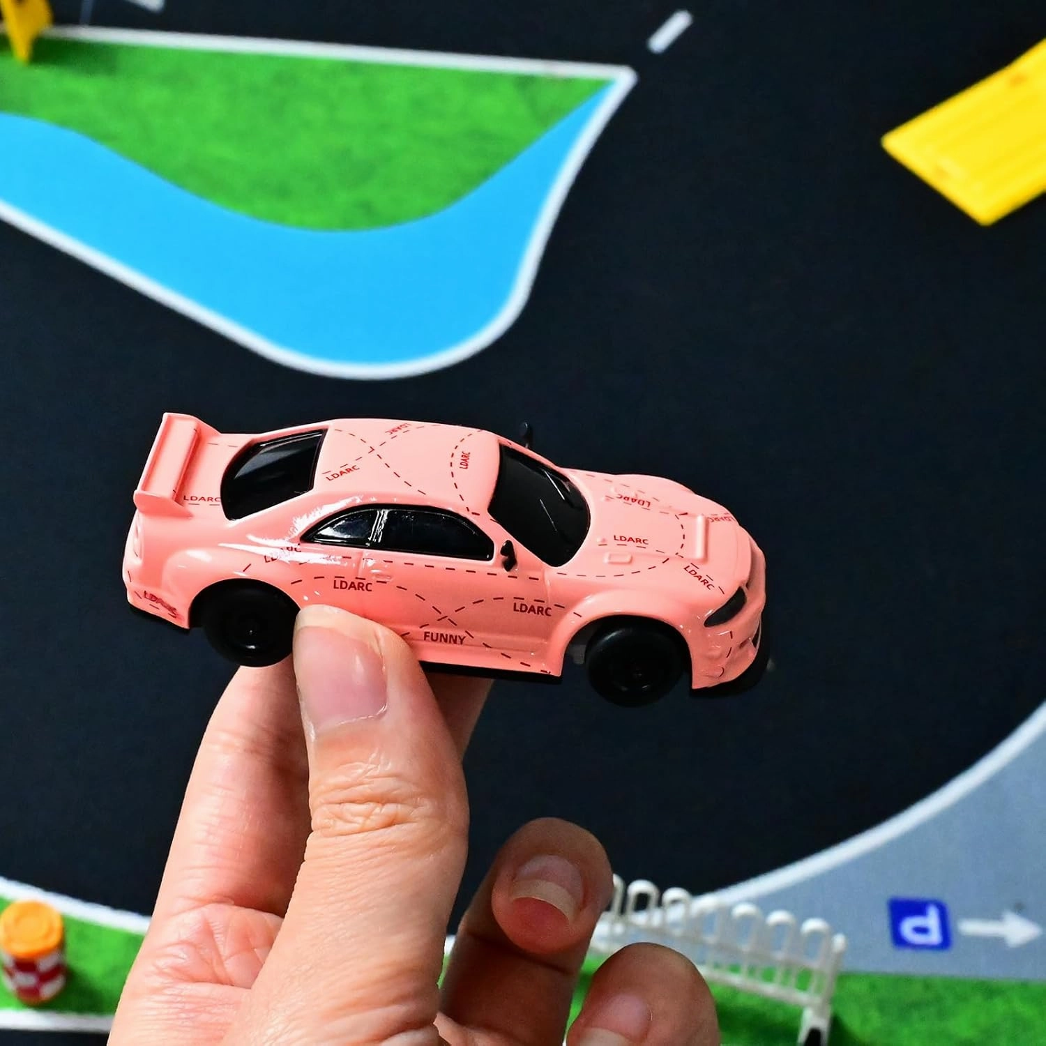 RC Car LDARC 1/64 Scale Mini Remote Control Cars, 2.4GHz Micro Racing Desktop Remote Control Cars, with LED Lights and Portable Handbag, Suitable for Adult and Children's Toy Car Gifts(R02-Pink)