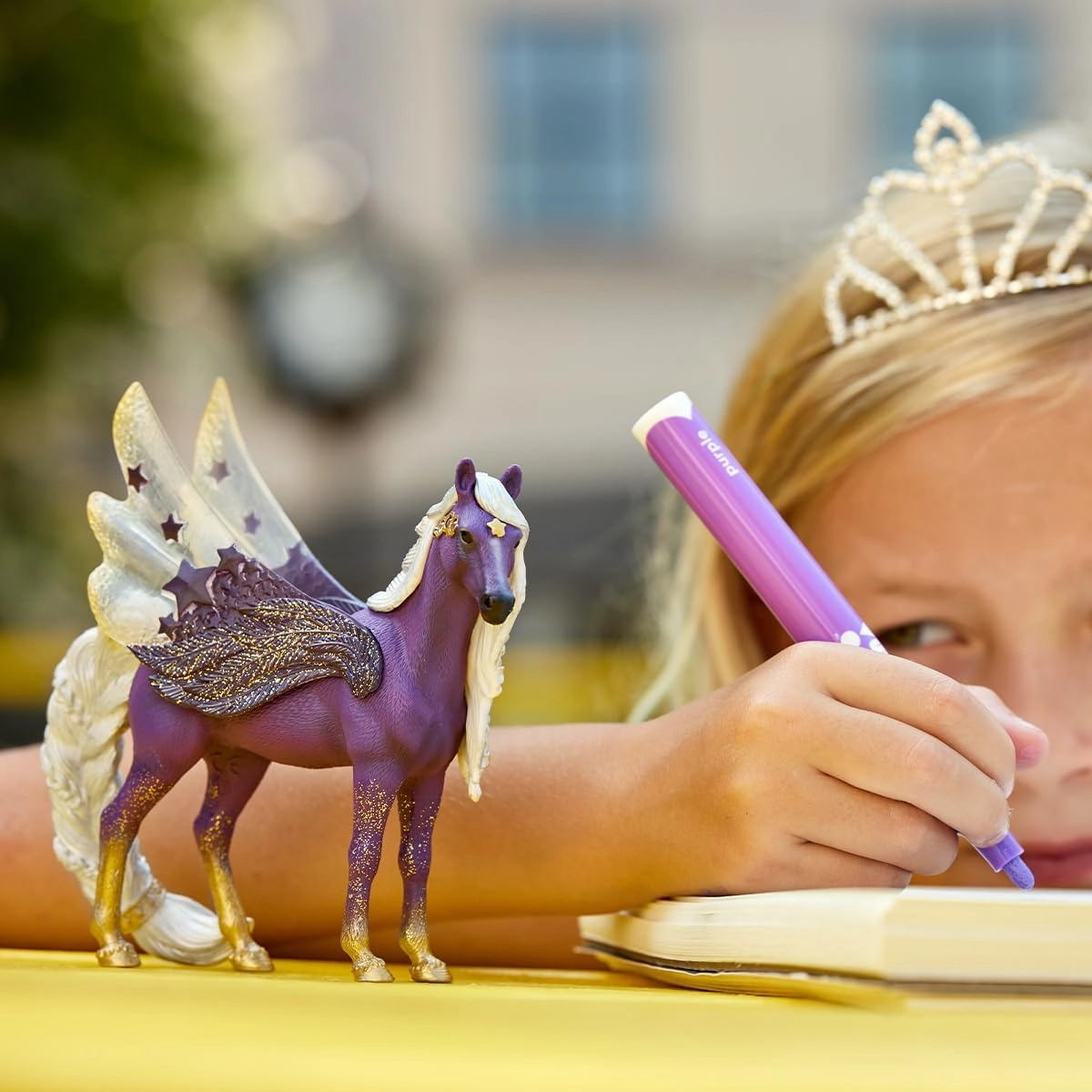 Schleich bayala Star Unicorn Flying Pegasus Figurine - Unicorn Toy for Girls and Boys - Fantasy Horse Figurine for Kids Ages 5 