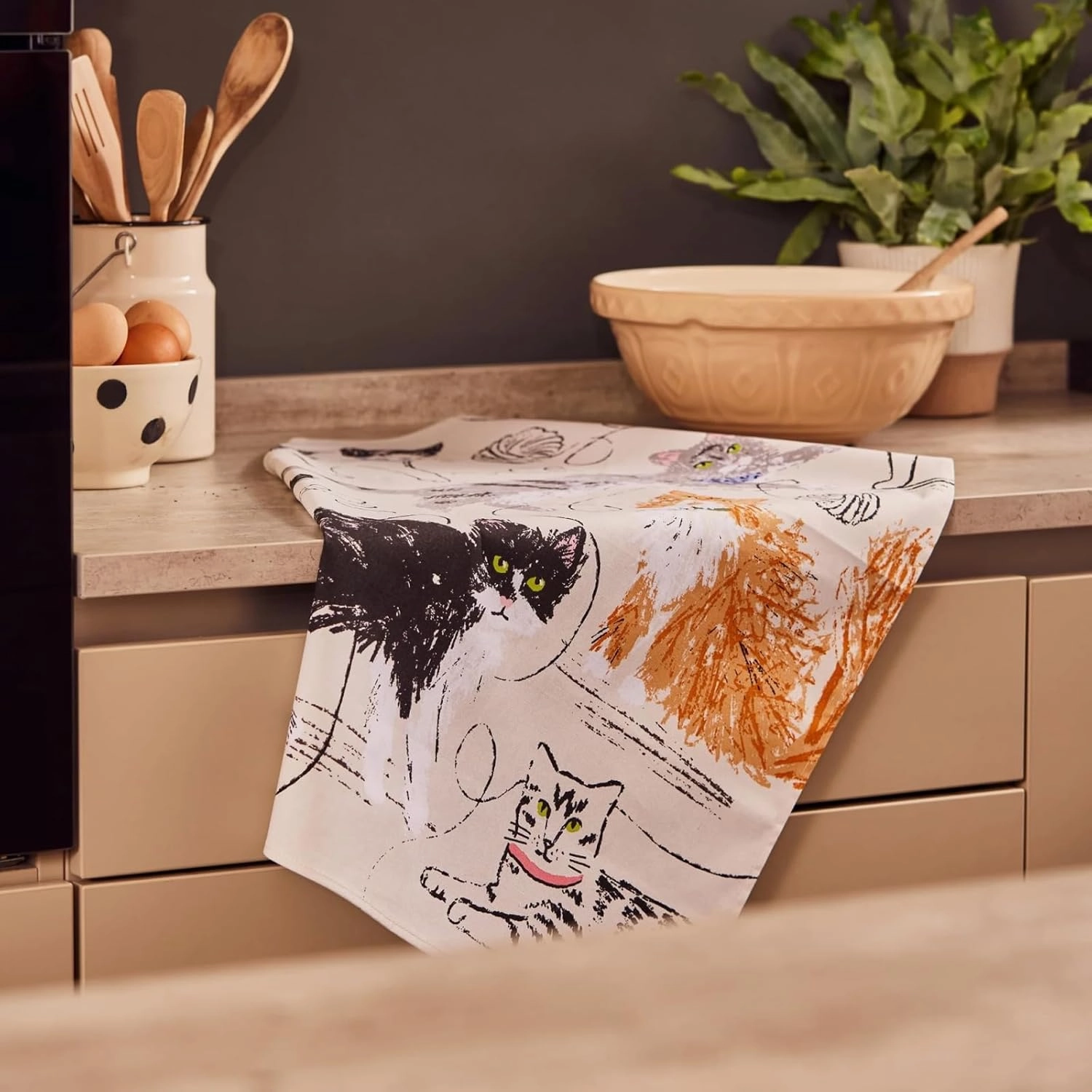 Ulster Weavers Tea Towel Cotton, Durable & Machine Washable, Eco-Friendly Design, Ideal Size, Animal Theme, Feline Friends, Grey
