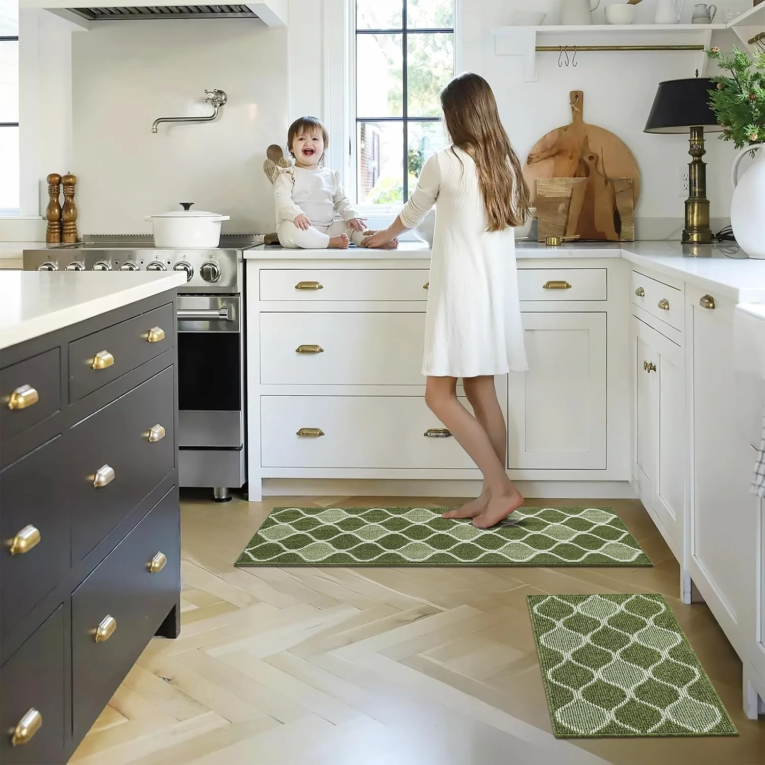 Villsure Kitchen Rugs and Mats, Non Skid Kitchen Runner Rug Absorbent Resist Dirt Kitchen Floor Mat Comfort Standing Mat Made of 100% Polypropylene Machine Washable,17.7"x47",Green