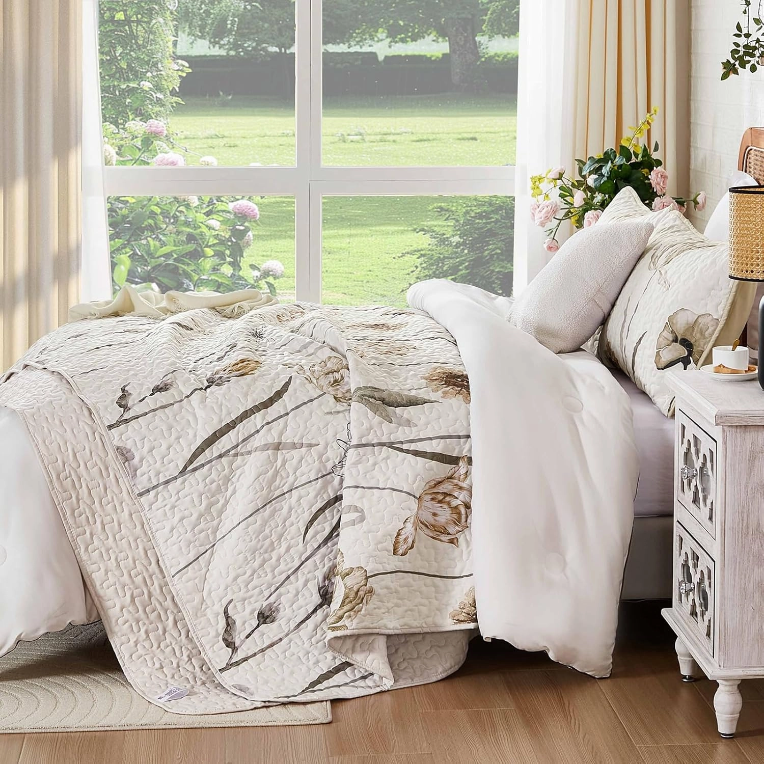 WONGS BEDDING Quilt Set King,Cute Floral Bedspread Coverlet Set,3 Pieces Brown Quilts Bed Cover,Lightweight Quilts Summer Flower Bedding Set for All Season(104"x90")