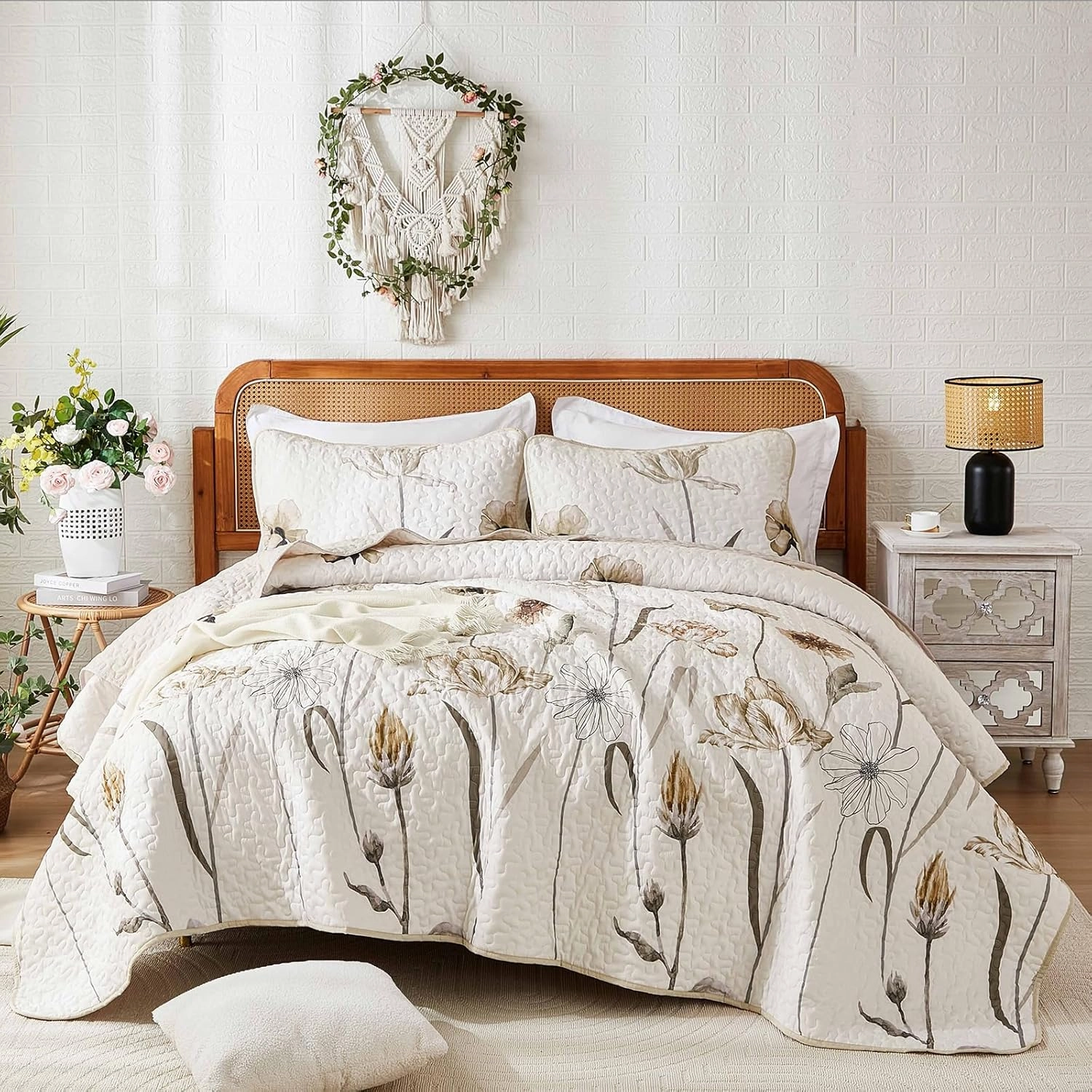 WONGS BEDDING Quilt Set King,Cute Floral Bedspread Coverlet Set,3 Pieces Brown Quilts Bed Cover,Lightweight Quilts Summer Flower Bedding Set for All Season(104"x90")