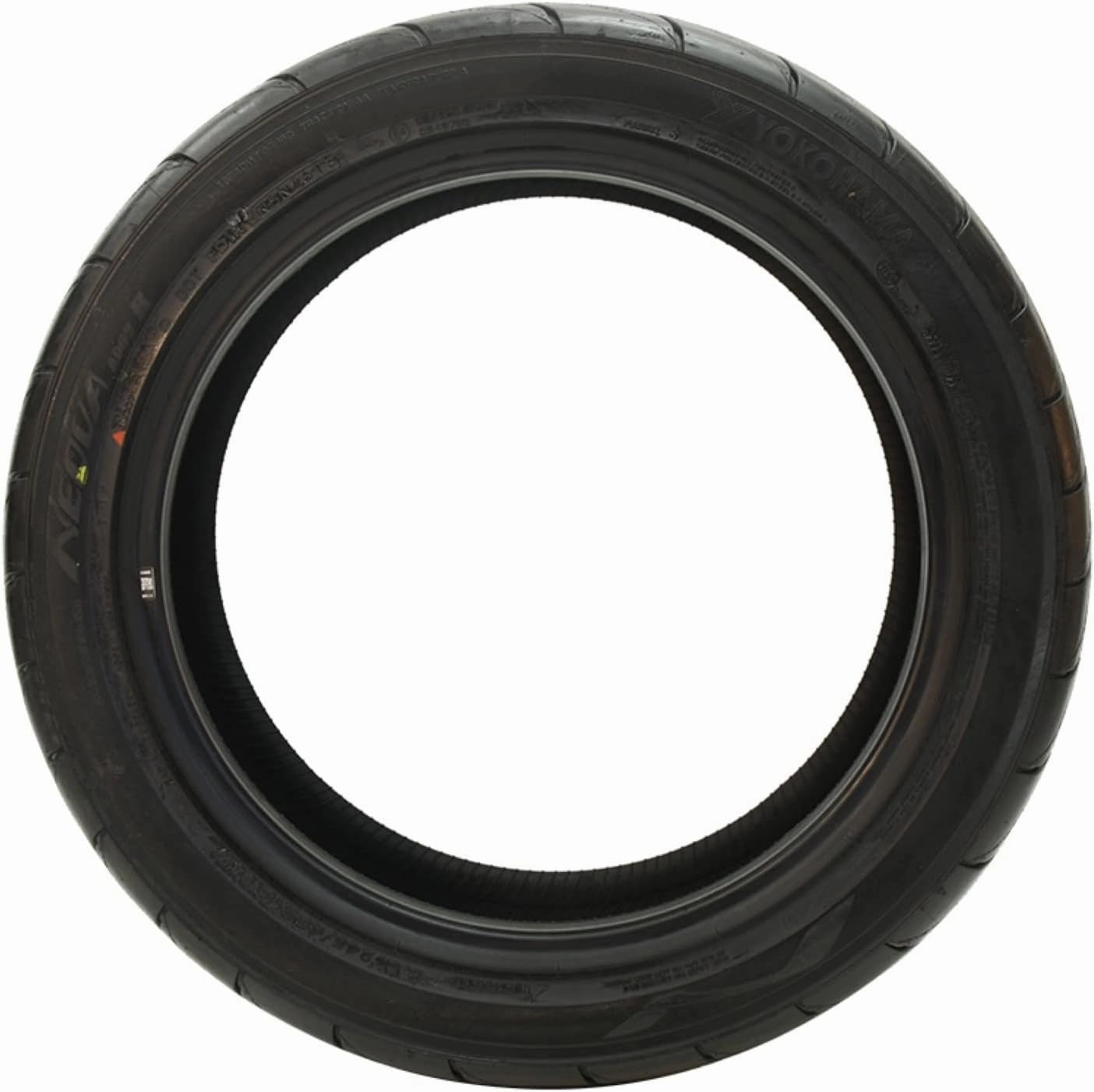 Yokohama Advan Neova AD08 R 235/40R18